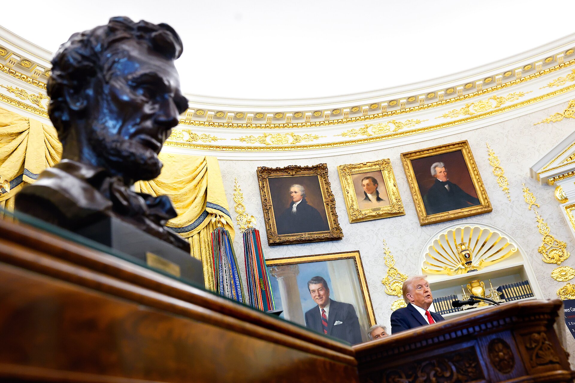 Hoe Trump van het Witte Huis zijn eigen paleis maakt