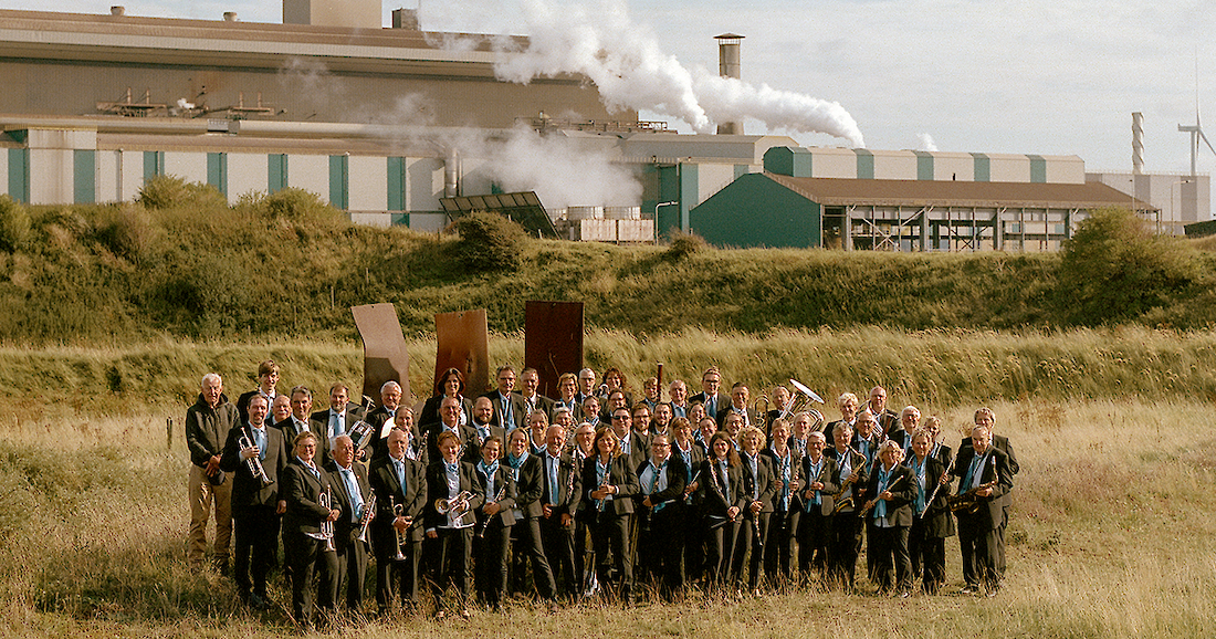 Fotograaf Mark Rammers ziet onvermoede schoonheid tussen de fabriekshallen en hoogovens